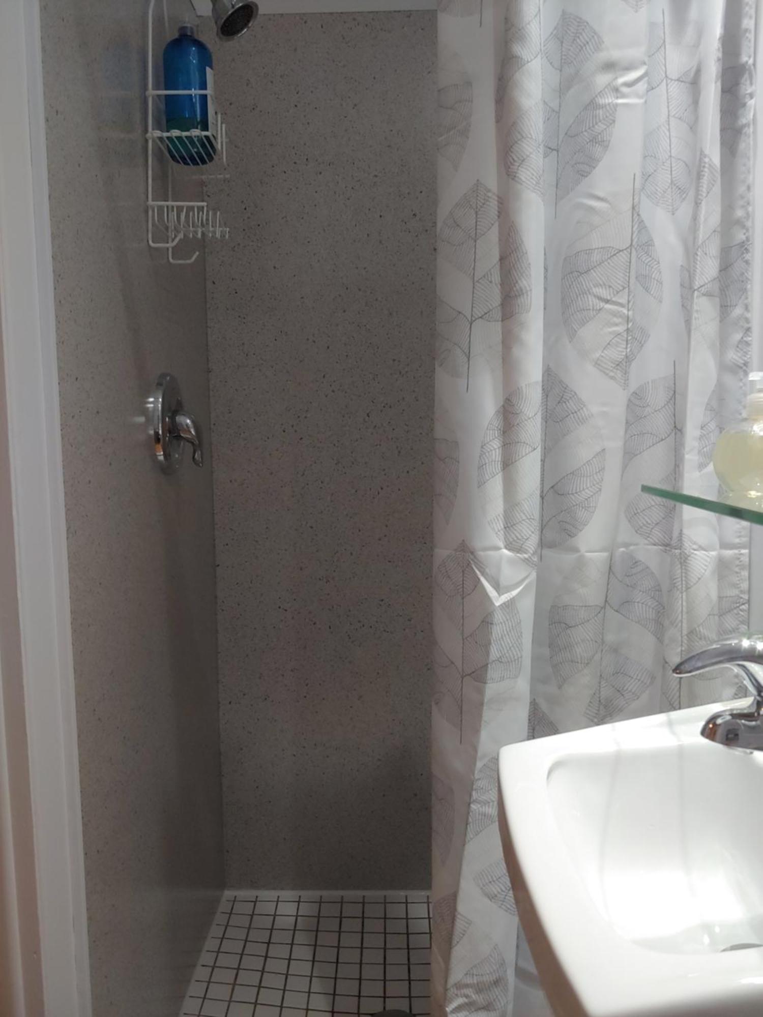 מונטריאול 3 Bedrooms 3 Beds Near Metro -2 Parking Free מראה חיצוני תמונה