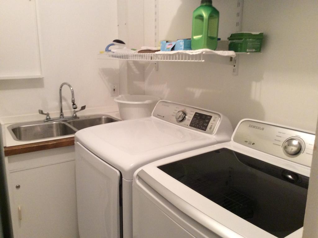 מונטריאול 3 Bedrooms 3 Beds Near Metro -2 Parking Free מראה חיצוני תמונה